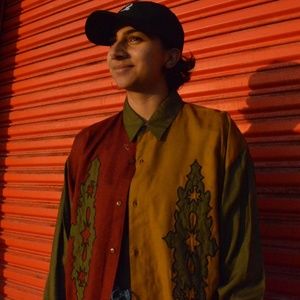 LONG SLEEVE tri-colored BUTTON DOWN